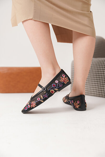 Moda Değirmeni Black Women's Mesh Blunt Toe Flower Embroidery Detailed Günl Md2104-111-0002