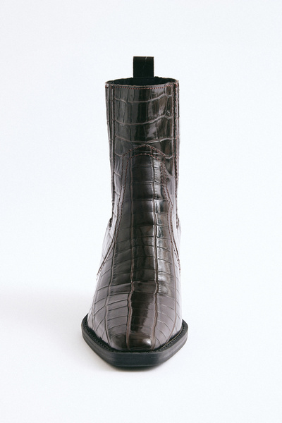 LUTVELIZADE Bot 2503 - Küt Burun Bileği Lastikli Acı Kahve Croc Kadın Bot