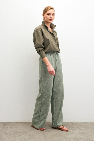 Ladima Women's Dark Green Linen Blended Loose Cut Trousers