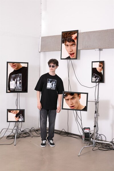 Trendiz Unisex Trust Nobody Black Tshirt