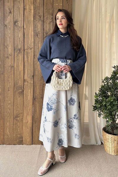 Ceylan Otantik Gray Indigo Rose Detail Cotton Satin Flared Skirt & Indigo Bat Sleeve Knitwear Crop