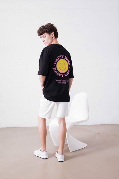 Trendiz Unisex Μαύρο T-Shirt 'Happy Life'