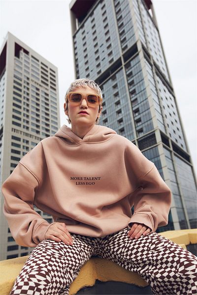 Trendiz Unisex More Talent Less Ego Φούτερ Hoodie