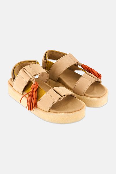 CLARKS Women Medium Crepe Velcro Sandals, Tan