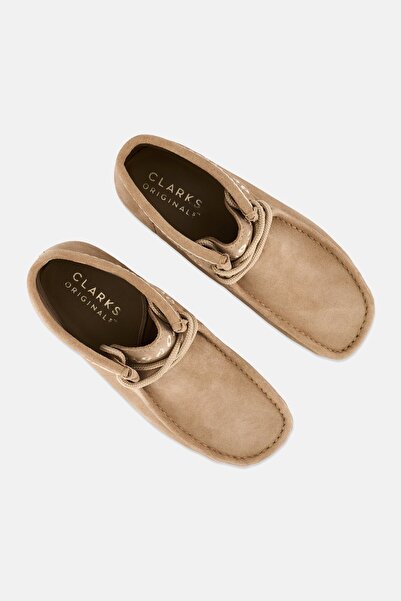 CLARKS Men Standard Wallabee Boot Lace Up Casual Shoes, Beige