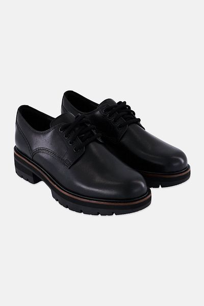 CLARKS Women Standard Orianna Derby Slip On Loafers, Black