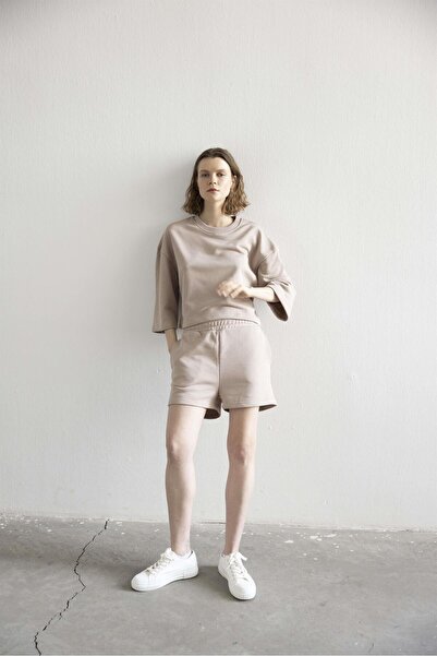 Trendiz Women's Shorts Set Beige