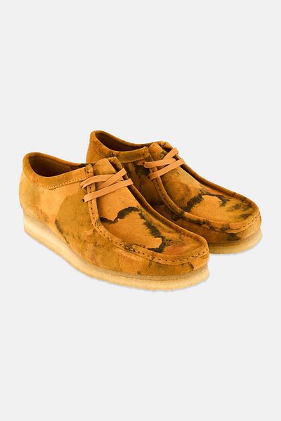 CLARKS Men Standard Wallabee Suede Lace Up Shoes, Turmeric