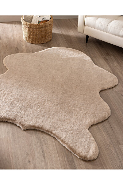 Madame Coco Armend Post