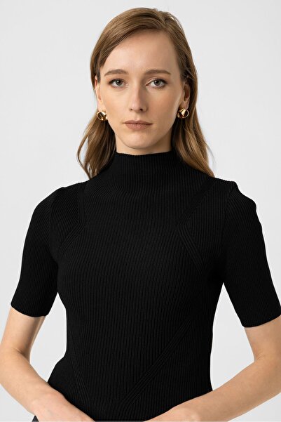 valena بيانكا سترة تريكو منقوشة باللون الأسود