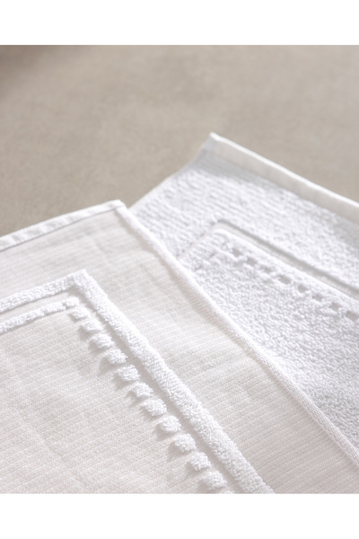 Madame Coco Angeline Білий бавовняний рушник для ніг - 50x80 см - Колекція Natural