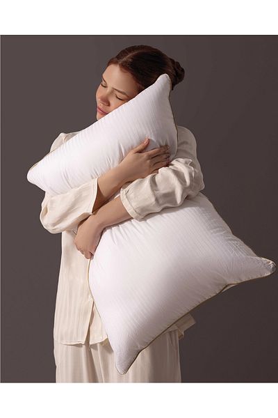 Madame Coco Navarre Pillow Set