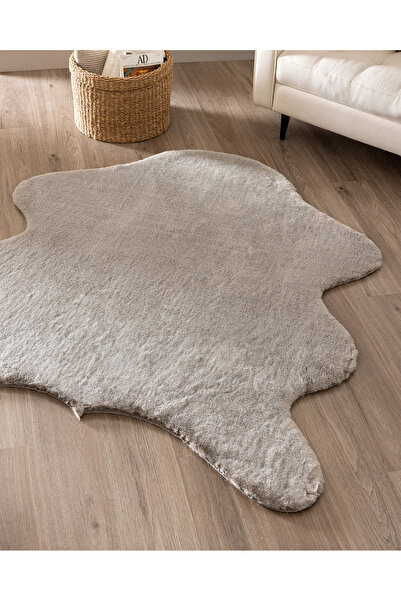 Madame Coco Armend Post