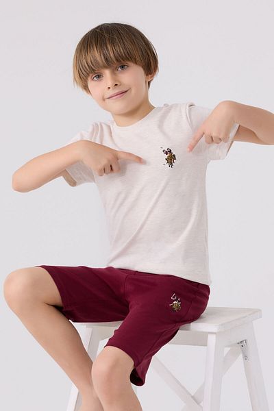 U.S. Polo Assn. طقم برمودا كريمي للأولاد من U.S. Polo Assn.