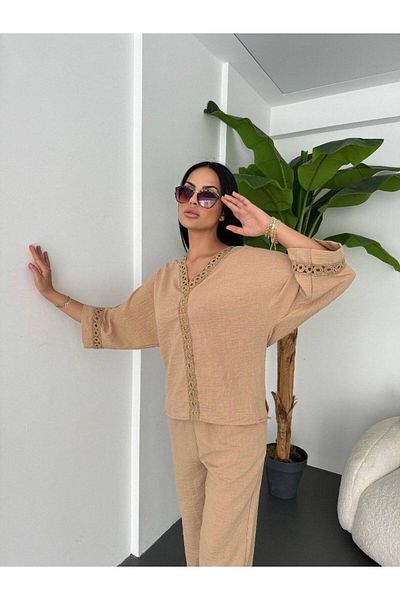 sportiness Linen Suit with Lace Pants