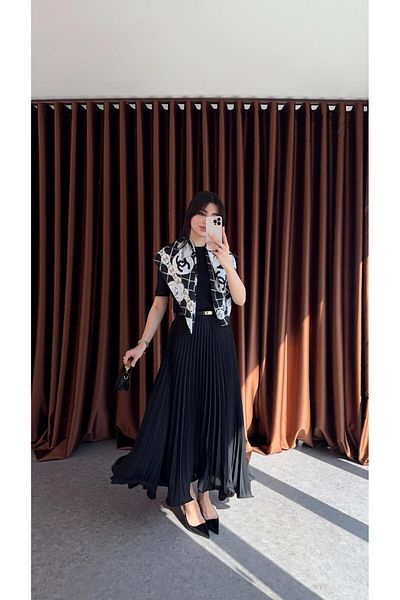 HAZELANNA Pleated Black Chiffon Skirt