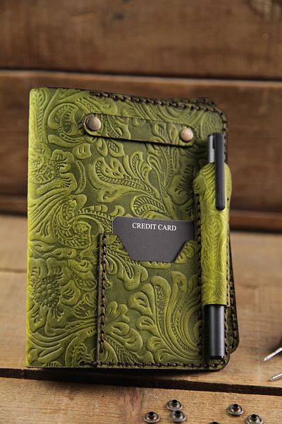 New Coast Leather 1900's Ръчно изработен калъф за тефтер A6 от естествена кожа