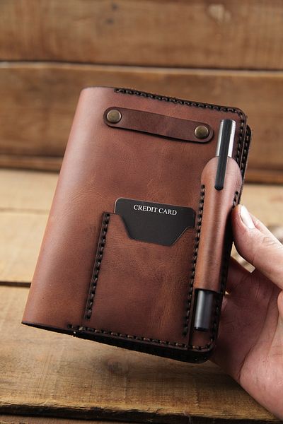 New Coast Leather 1900's Ръчно изработен калъф за тефтер A6 от естествена кожа