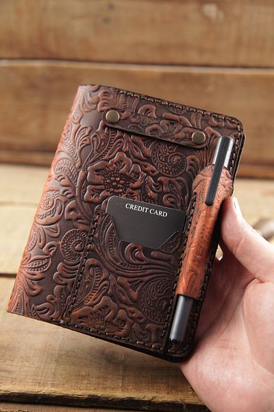 New Coast Leather 1900's Ръчно изработен калъф за тефтер A6 от естествена кожа