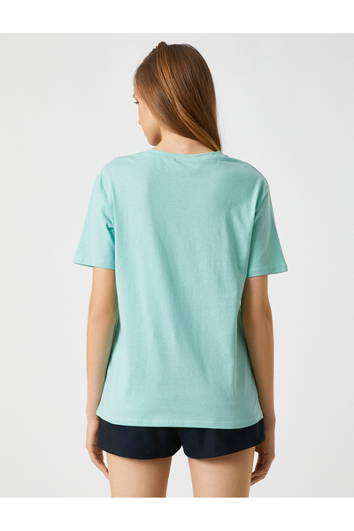 Koton Brooklynské tričko s krátkým rukávem a výstřihem