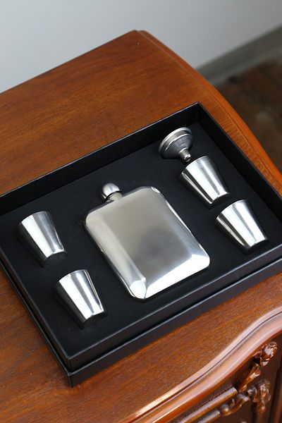imsaconcept Metal Flask Set with 4 Shot Glasses and Funnel 5.oz Anniversary, Gift for Lover