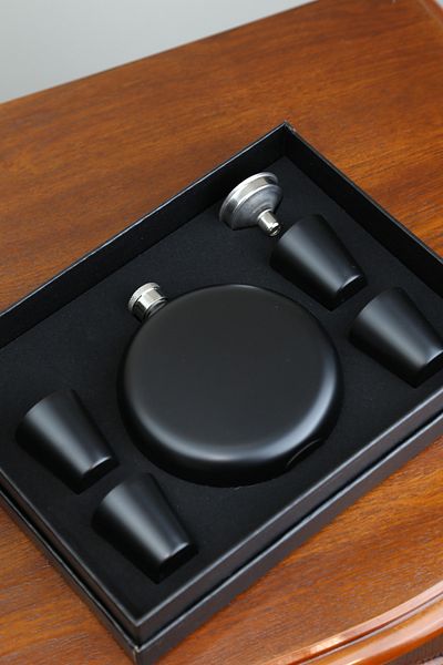 imsaconcept Black Metal Flask Set with 4 Shot Glasses 8.oz