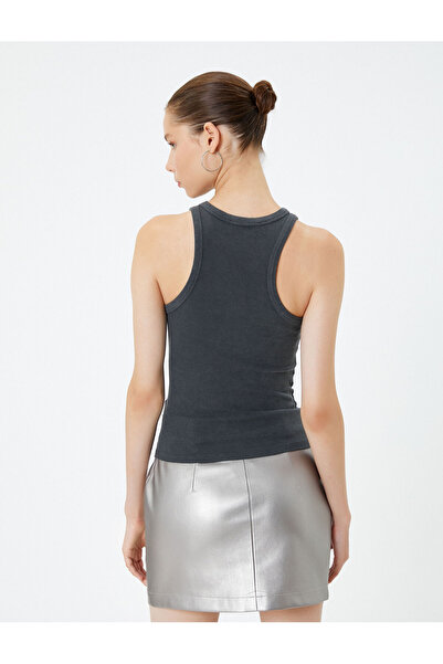 Koton Βαμβακερό εσώρουχο με λαιμόκοψη με λεπτή εφαρμογή - πλυμένο με ραβδώσεις