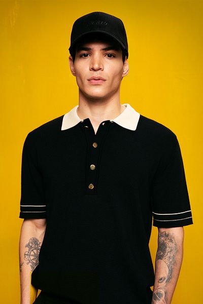 GIESTO ΜΑΥΡΟ T-SHIRT POLO ΜΕ ΧΡΥΣΟ ΚΟΥΜΠΙ
