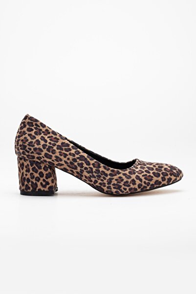 Dilimler Ayakkabı Women's Leopard Motif Low Heeled Shoes, Suede and Thick Heel Material