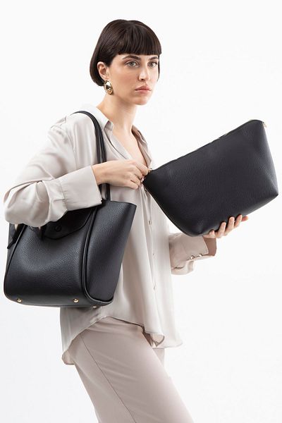 Matthew Cox Women's Shoulder Bag, Black Byn2361