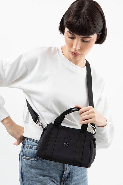 Matthew Cox Women's Black Handbag Byn2386