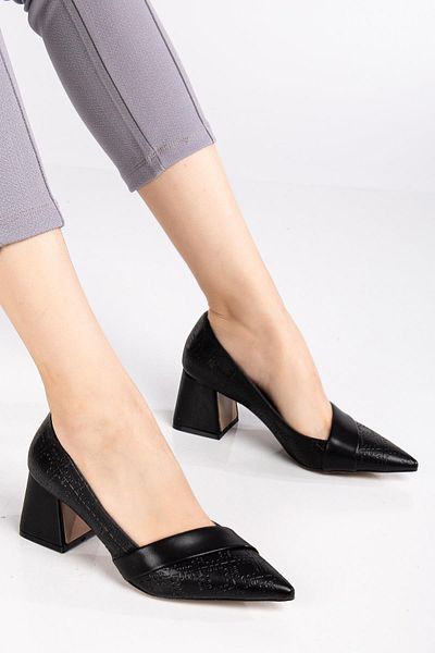 Dilimler Ayakkabı Women's Heeled Shoes Black Printed Leather Side Pointed Mold