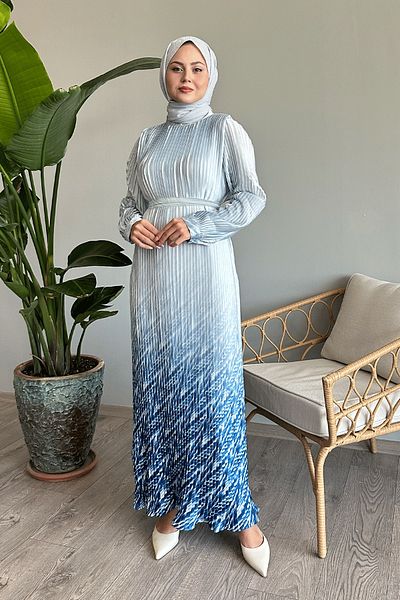 InStyle Baby Blue μοτίβο σατέν φόρεμα - Λεπτομέρεια φούστα και μανίκι