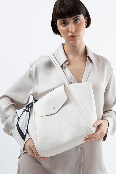 Matthew Cox White Women's Shoulder Bag Byn2361