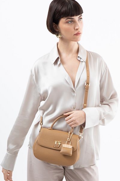 Matthew Cox Women's Handbag - Camel Byn2343