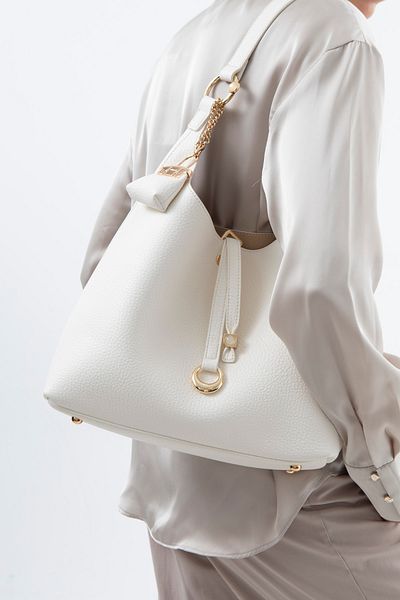 Matthew Cox White Women's Shoulder Bag Byn2350