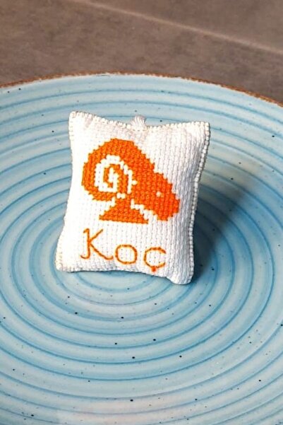 Uretti - Sibel 2453 4200 Handmade Aries Cross Stitch Keychain