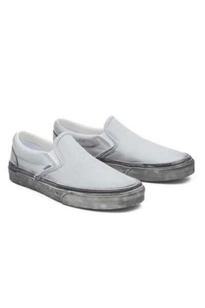 Vans حذاء كلاسيكي سهل الارتداء