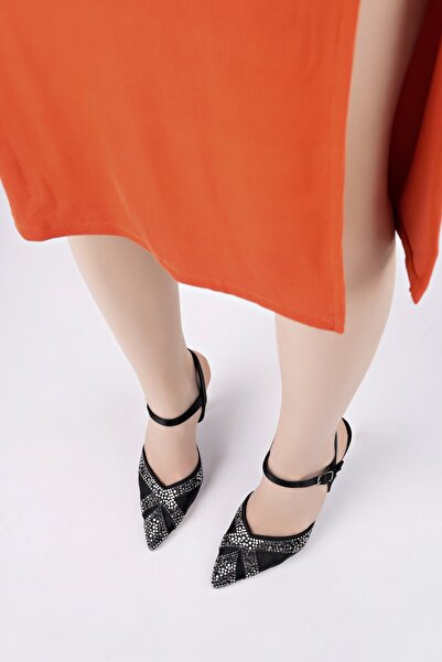 MUGGO Nako Sivri Burun Arkası Açık Klasik Topuklu Kadın Abiye Ayakkabı