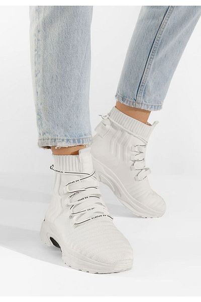 B T Shoes Sneakers Tip Soseta Albi Karrie