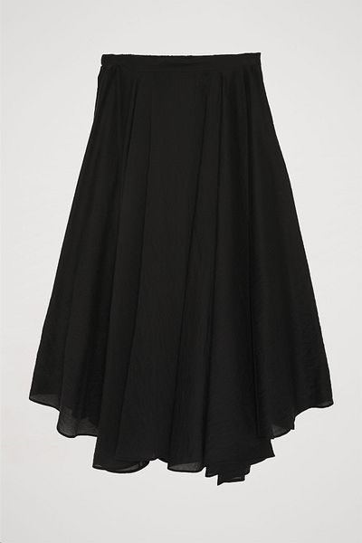 Quzu Black Midi Pleated Skirt - Asymmetrical Tip Design