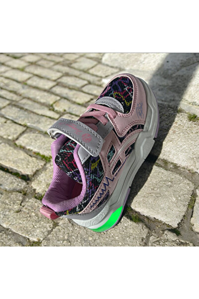 Lion ORTAPEDİ HAFİF TABANLI 26/30ARASI IŞIKLI ÇOCUK SPOR