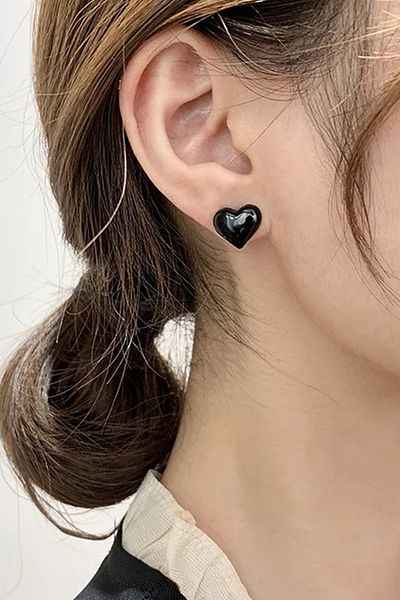 AURRARİ Black Glossy Chubby Heart Earrings
