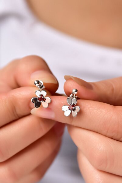Papatya Silver 925 Ayar Gümüş Rodyum Kaplama Hediyeli Garnet Taşlı Frezya Çiçeği Küpe