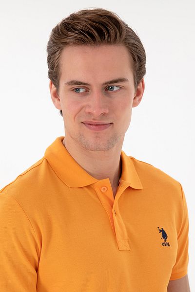 U.S. Polo Assn. تي شيرت رجالي ذو قصة ضيقة وياقة بولو برتقالية أساسية 50298041-VR051