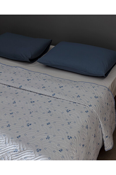 Madame Coco Dace King Size Printed Bedspread - Blue