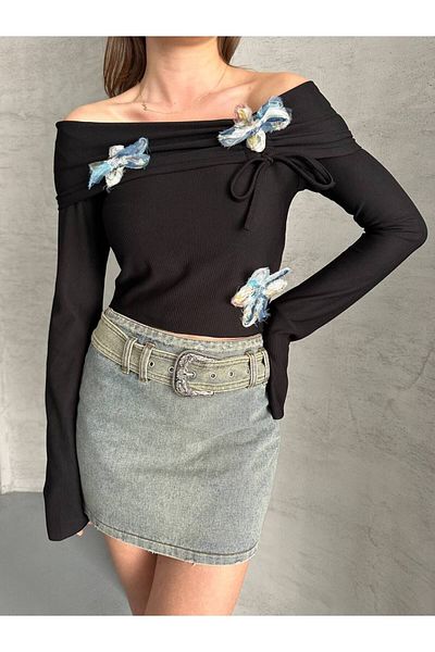Butik Beyza Μπλούζα με λεπτομέρεια με κέντημα μαργαρίτα