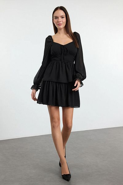 Trendyol Collection Černé volánové mini šifonové tkané šaty Twoaw23El01455