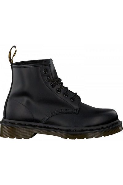 Dr. Martens Mobilitätsroller mit 101-Modell-Nummern und schlichtem und stilvollem Design