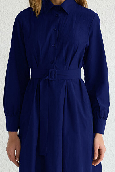 Trendyol Modest Πουκάμισο Saks με ζώνη γιακά Βαμβακερό υφαντό φόρεμα TCTSS25EB00006